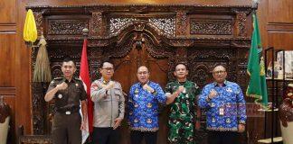 Bupati Sadewo Sepakati Penguatan Tata Kelola Data dan Pembentukan Satgas Parkir