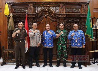 Bupati Sadewo Sepakati Penguatan Tata Kelola Data dan Pembentukan Satgas Parkir