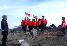 Upacara Peringatan Hari Lahir Pancasila di Puncak Gunung Slamet Berlangsung Khidmat