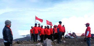 Upacara Peringatan Hari Lahir Pancasila di Puncak Gunung Slamet Berlangsung Khidmat