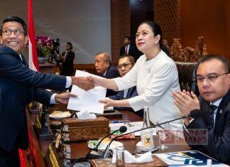 Pimpin Rapat Paripurna DPR, Mbak Puan Setujui Uji Kelayakan Deputi Gubernur BI Puan Maharani