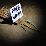 Sering Gunakan WiFi Publik? Hati-Hati, Ini Beberapa Risiko yang Mengintai
