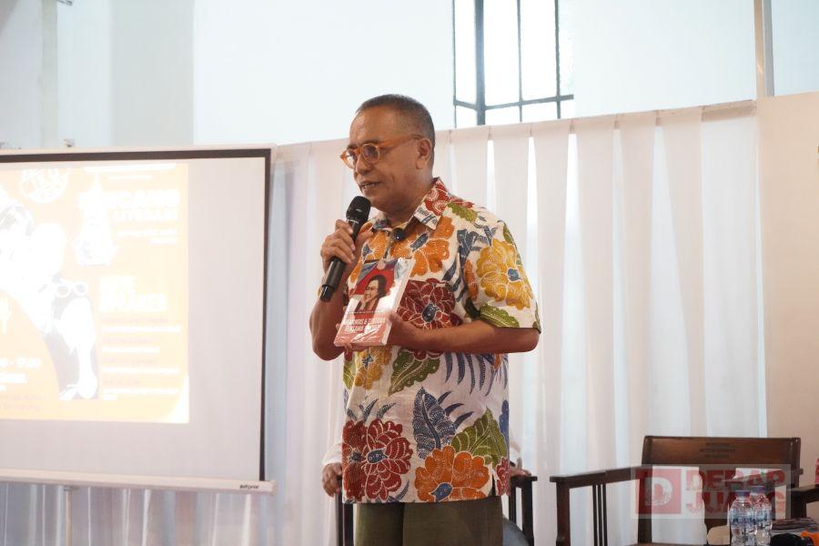 Samuel Wattimena: Merawat Semangat Membaca, Menulis, dan Mengingat KotaSemarang