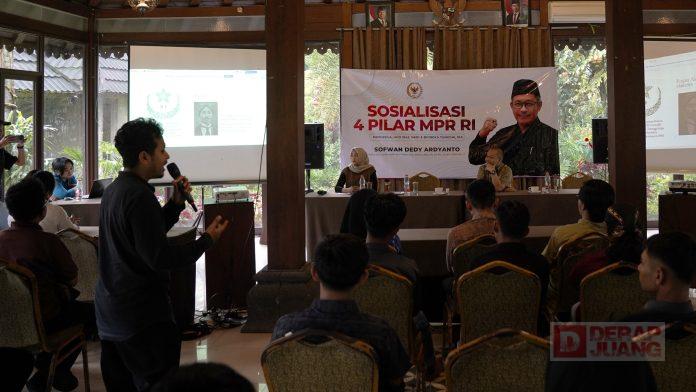 Pemuda-dan-Politik-Melawan-Apatisme-Mengembalikan-Makna-Politik Sofwan Dedy Ardyanto