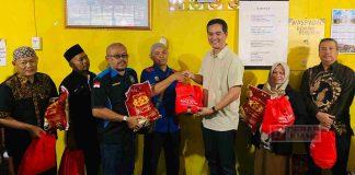 Adisatrya Bagikan 300 Paket Sembako untuk Perantau Banyumas-Cilacap di Jabodetabek