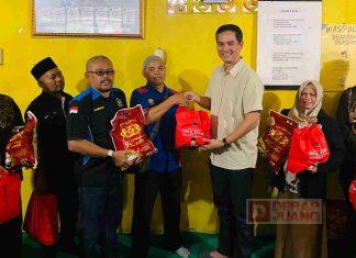 Adisatrya Bagikan 300 Paket Sembako untuk Perantau Banyumas-Cilacap di Jabodetabek