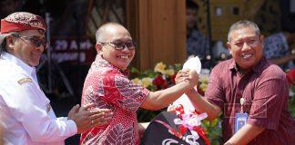 Dukung KBM SMK 17 Temanggung, Sofwan Serahkan Bantuan Bus Sekolah Sofwan Dedy Ardyanto