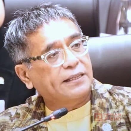 Foto: Anggota Komisi VII DPR RI Fraksi PDI Perjuangan, Samuel Wattimena Memberikan Kritik Terhadap Anggaran Industri Kreatif dalam RDP Bersama Kementerian Ekonomi Kreatif di Kompleks Parlemen Senayan (01/06/2026)